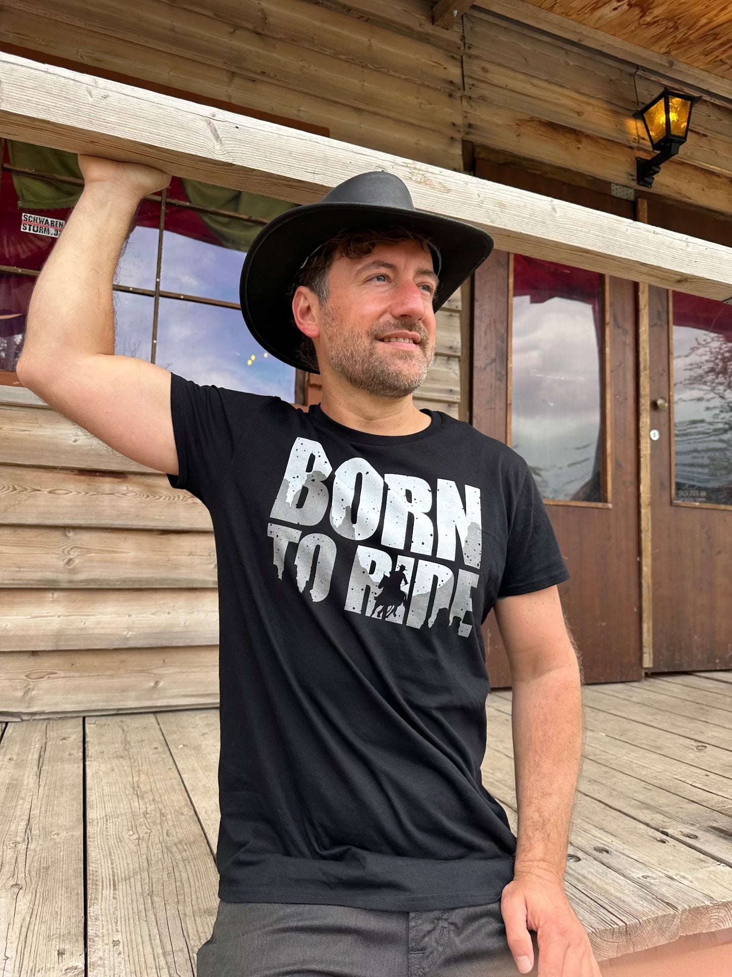 Born to Ride (grau) - Premium T-Shirt aus Bio-Baumwolle (Frontprint)