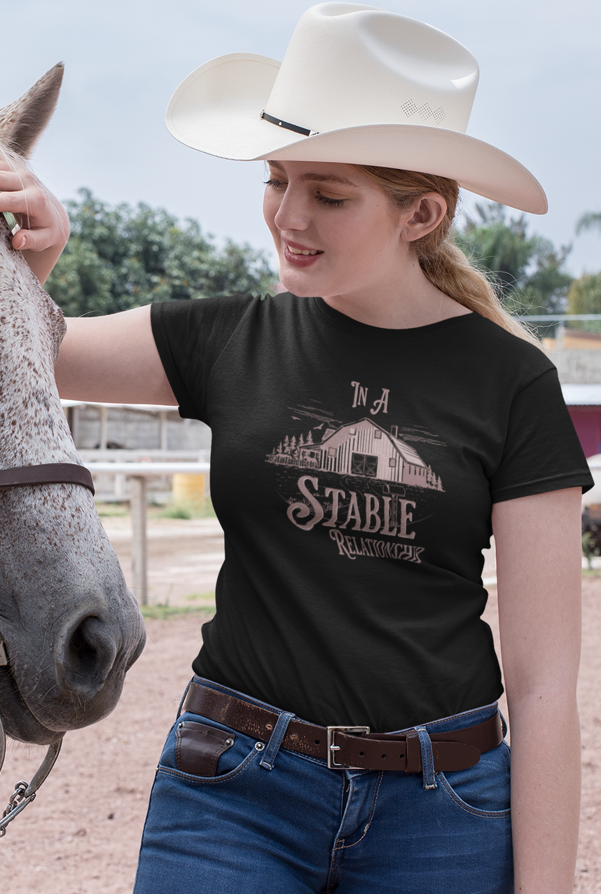 In a STABLE relationship - Damen T-Shirt aus Bio-Baumwolle (Frontprint)